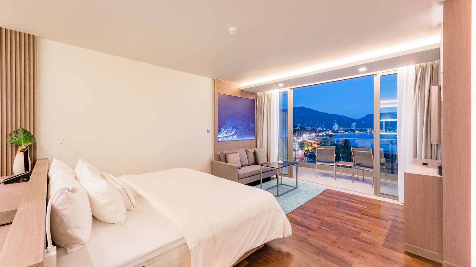 rooms-ocean-comfy