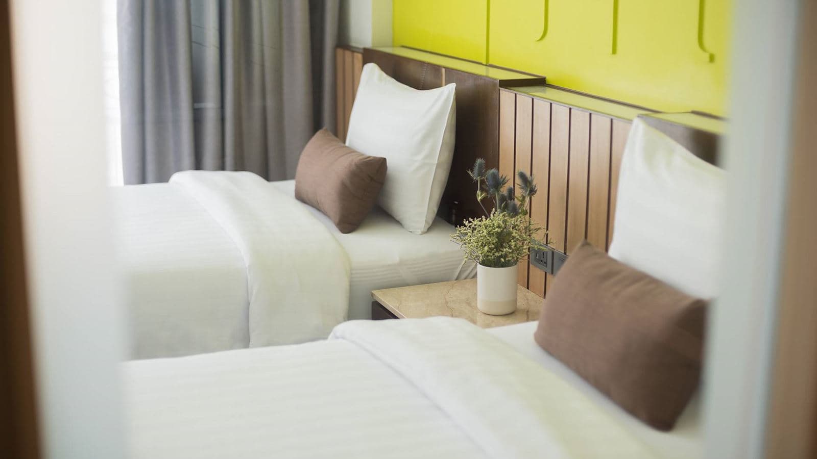 rooms-superior-room