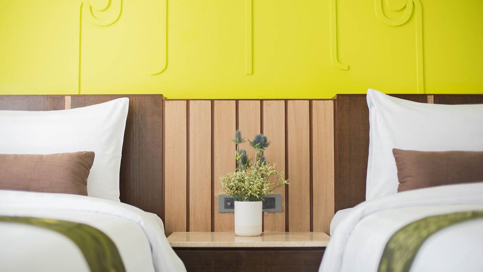 rooms-superior-room