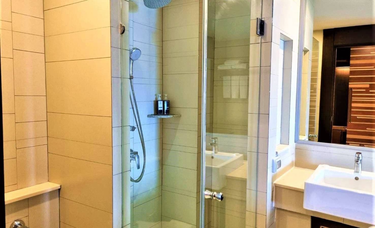 rooms-family-deluxe-room