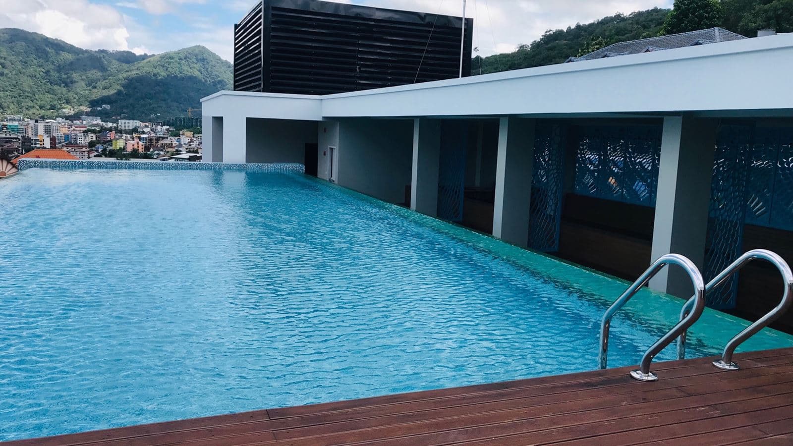 pools-outdoor-pool