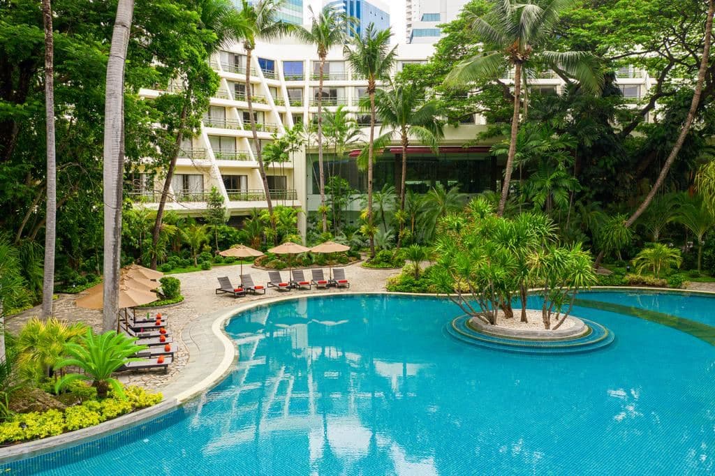 pools-outdoor-pool