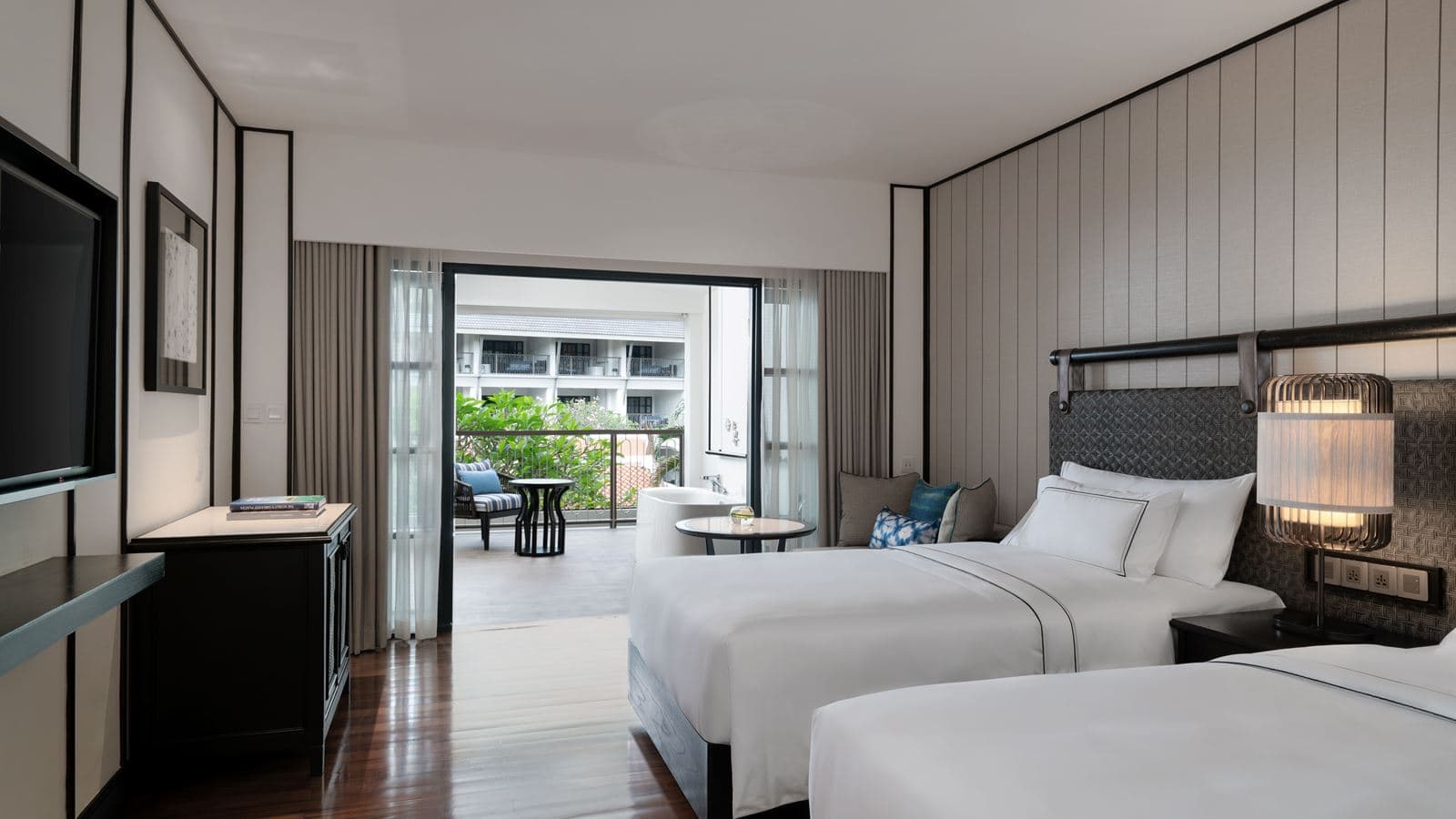 rooms-deluxe-room
