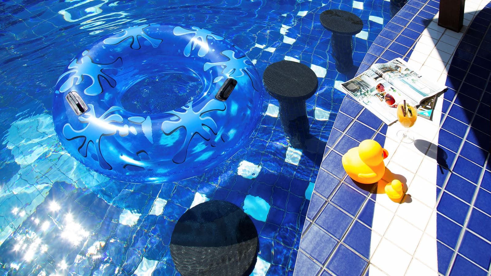 restaurants-pool-bar