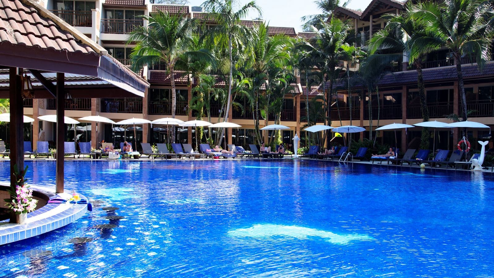 restaurants-pool-bar