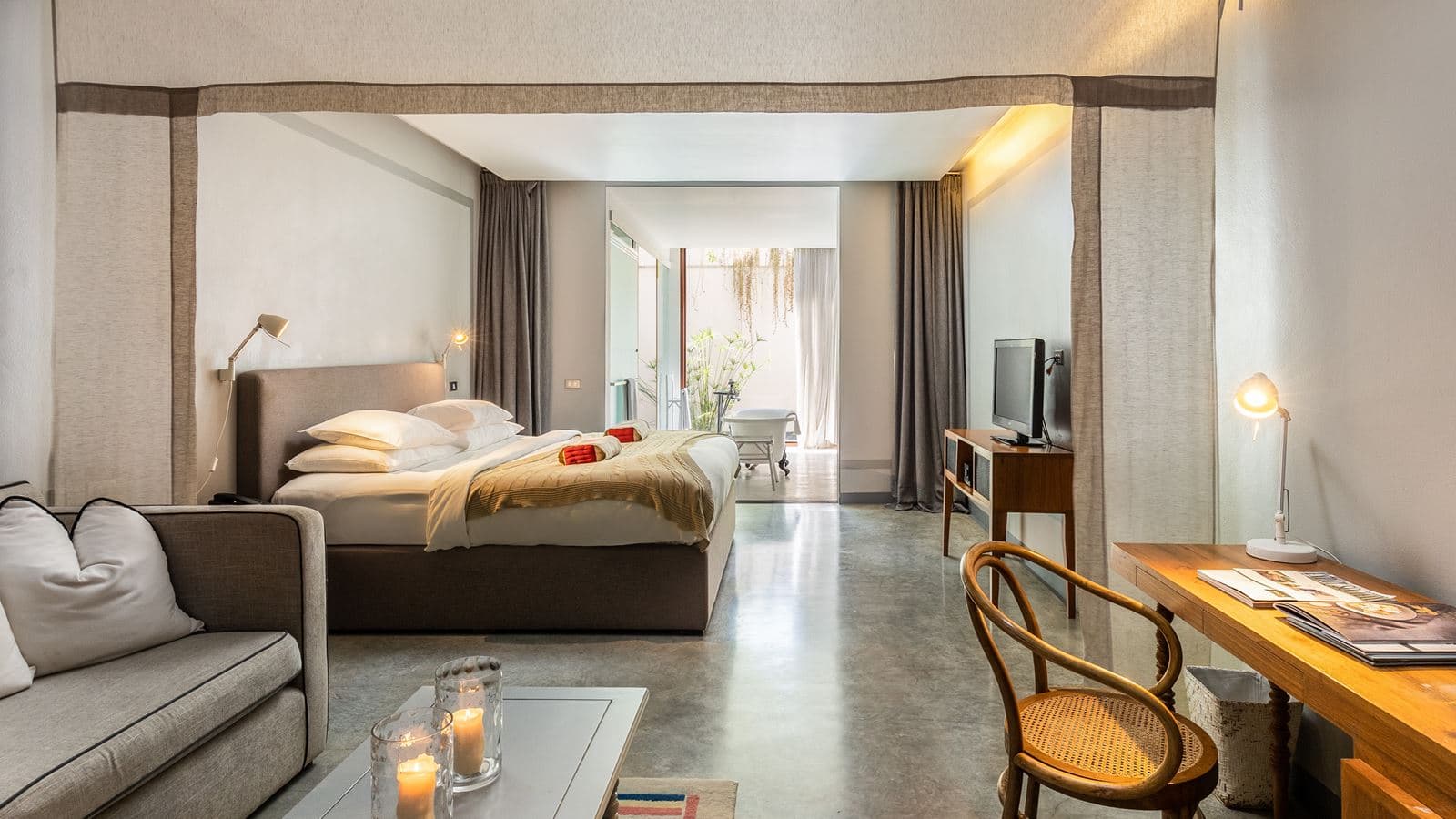 rooms-deluxe-suite