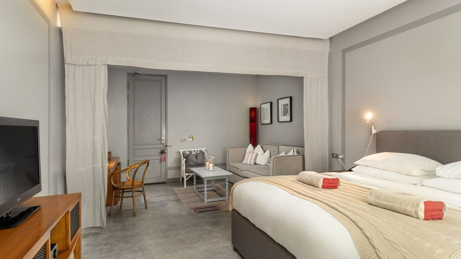 rooms-deluxe-suite