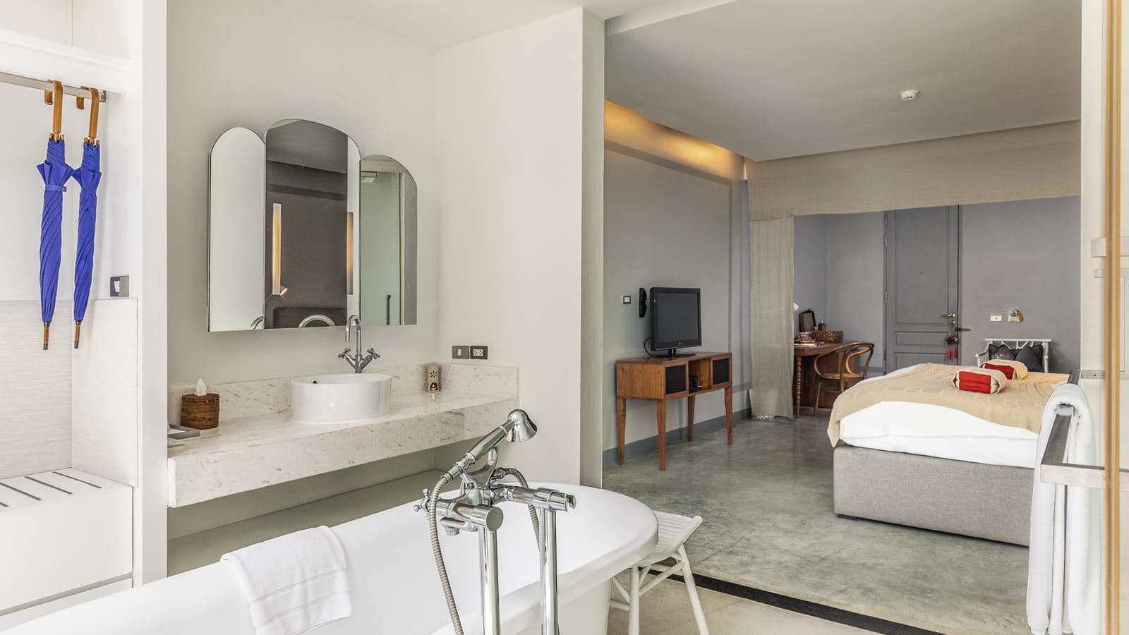rooms-deluxe-suite