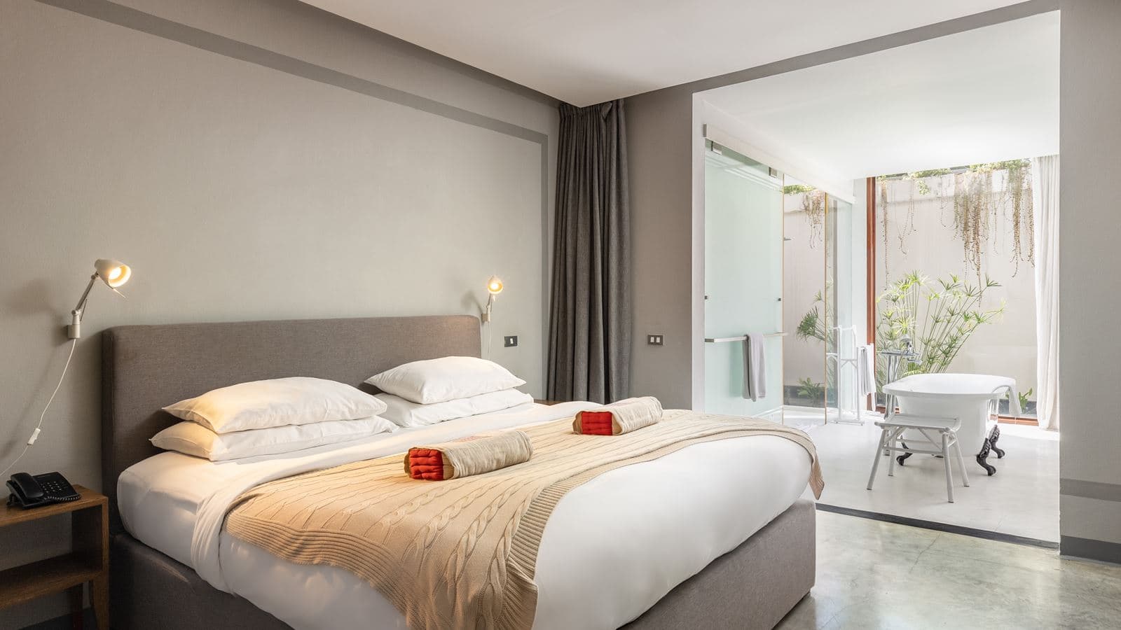 rooms-deluxe-suite