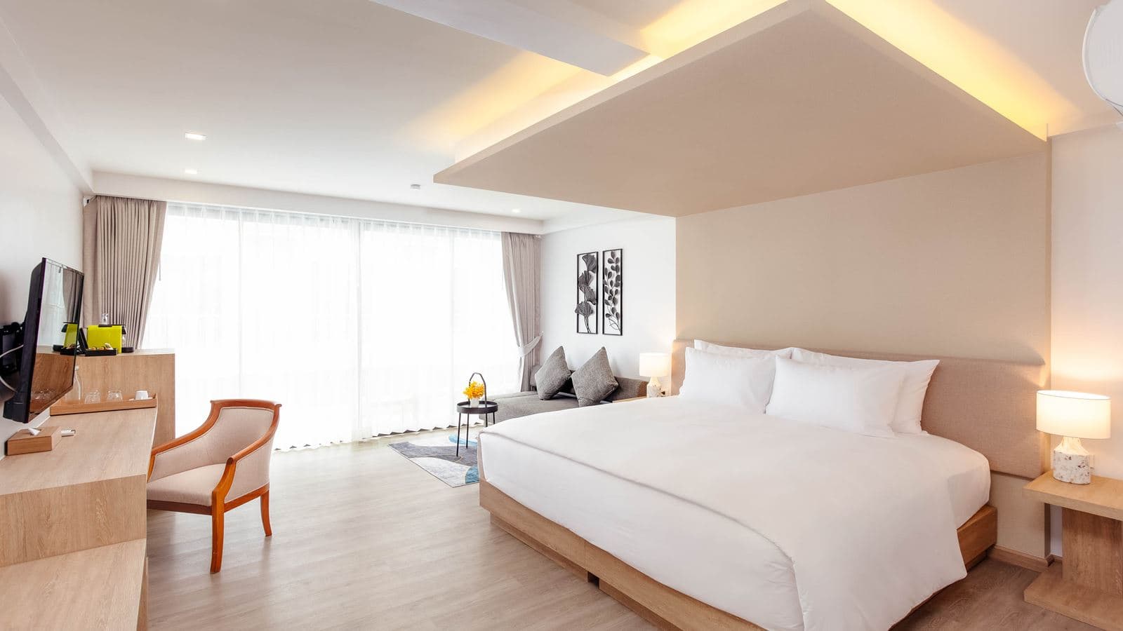 rooms-deluxe-room