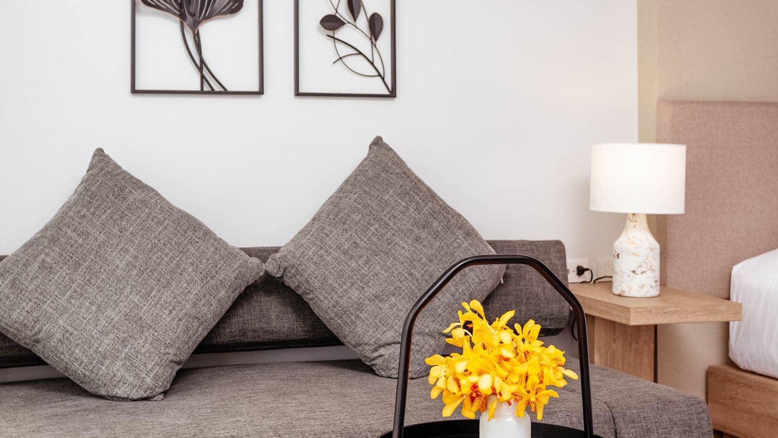 rooms-deluxe-room