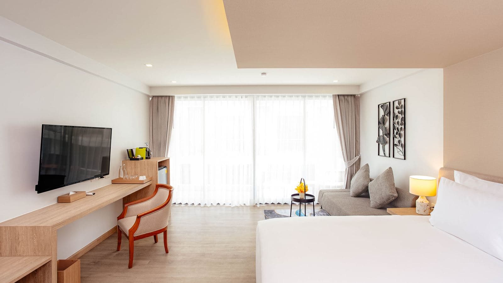 rooms-deluxe-room