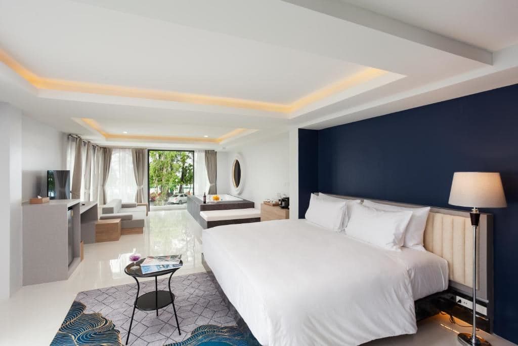 rooms-oceanfront-suite