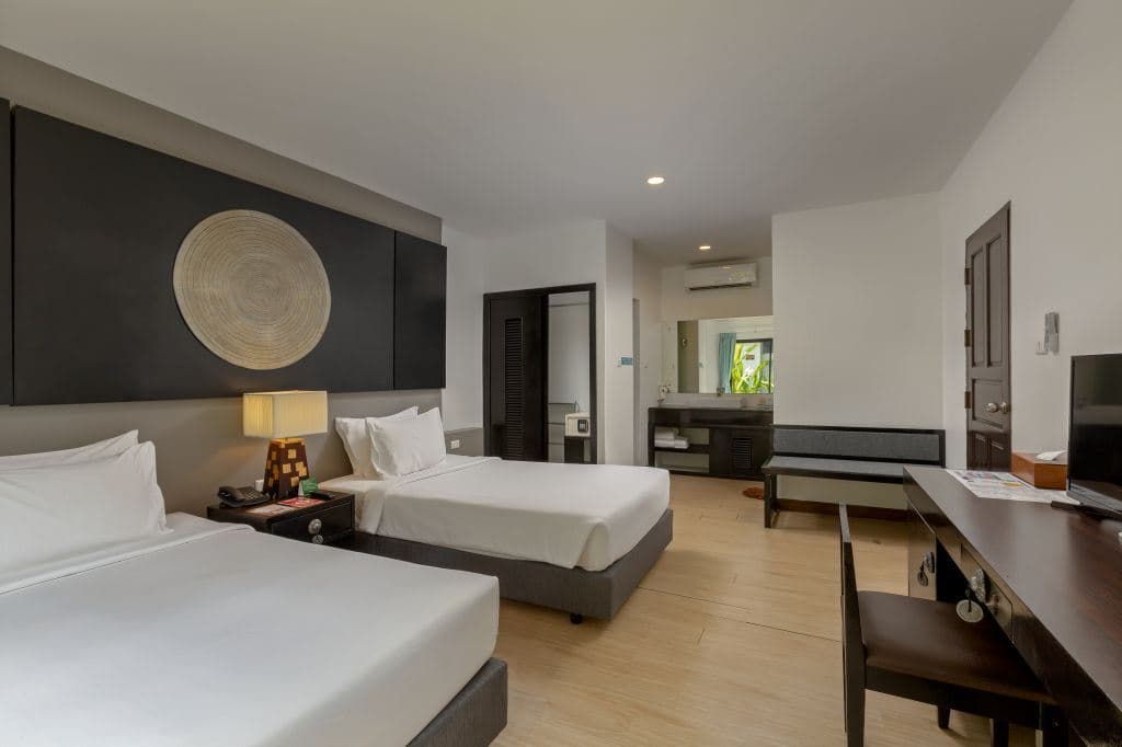 rooms-sea-turtle-suite-child-sharing-bed