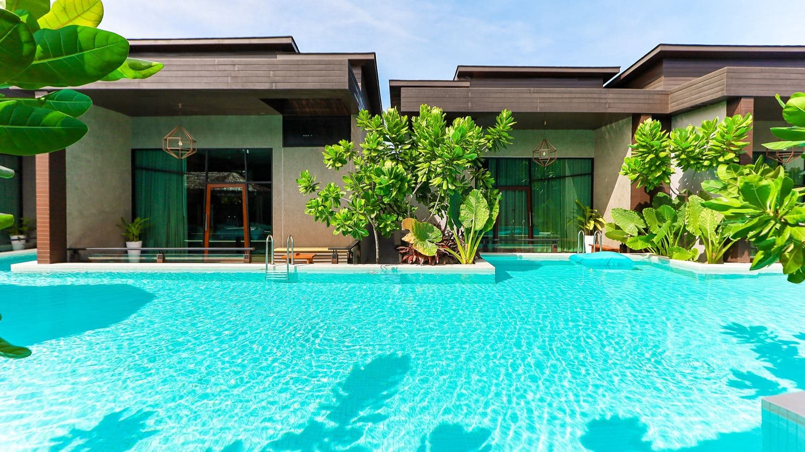 rooms-deluxe-pool-villas-with-pool-access