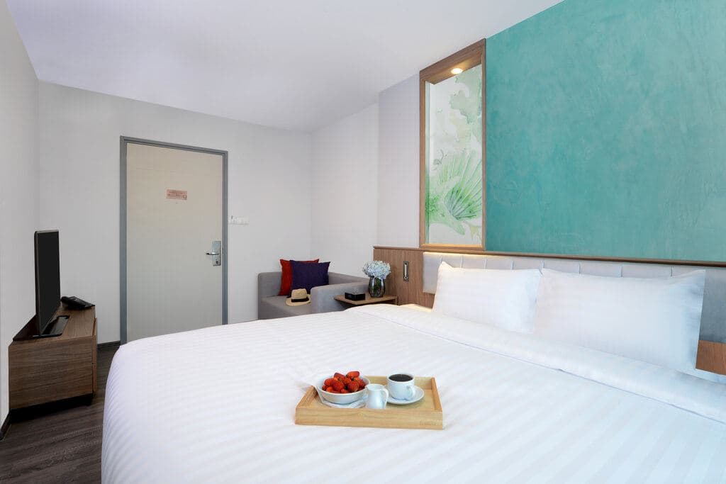 rooms-deluxe-room