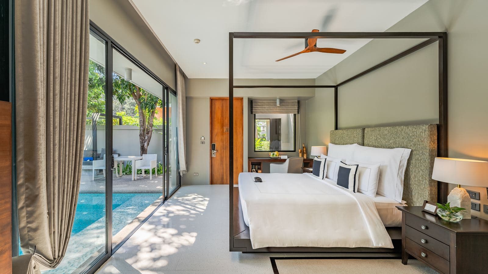 rooms-grand-deluxe-pool-villa