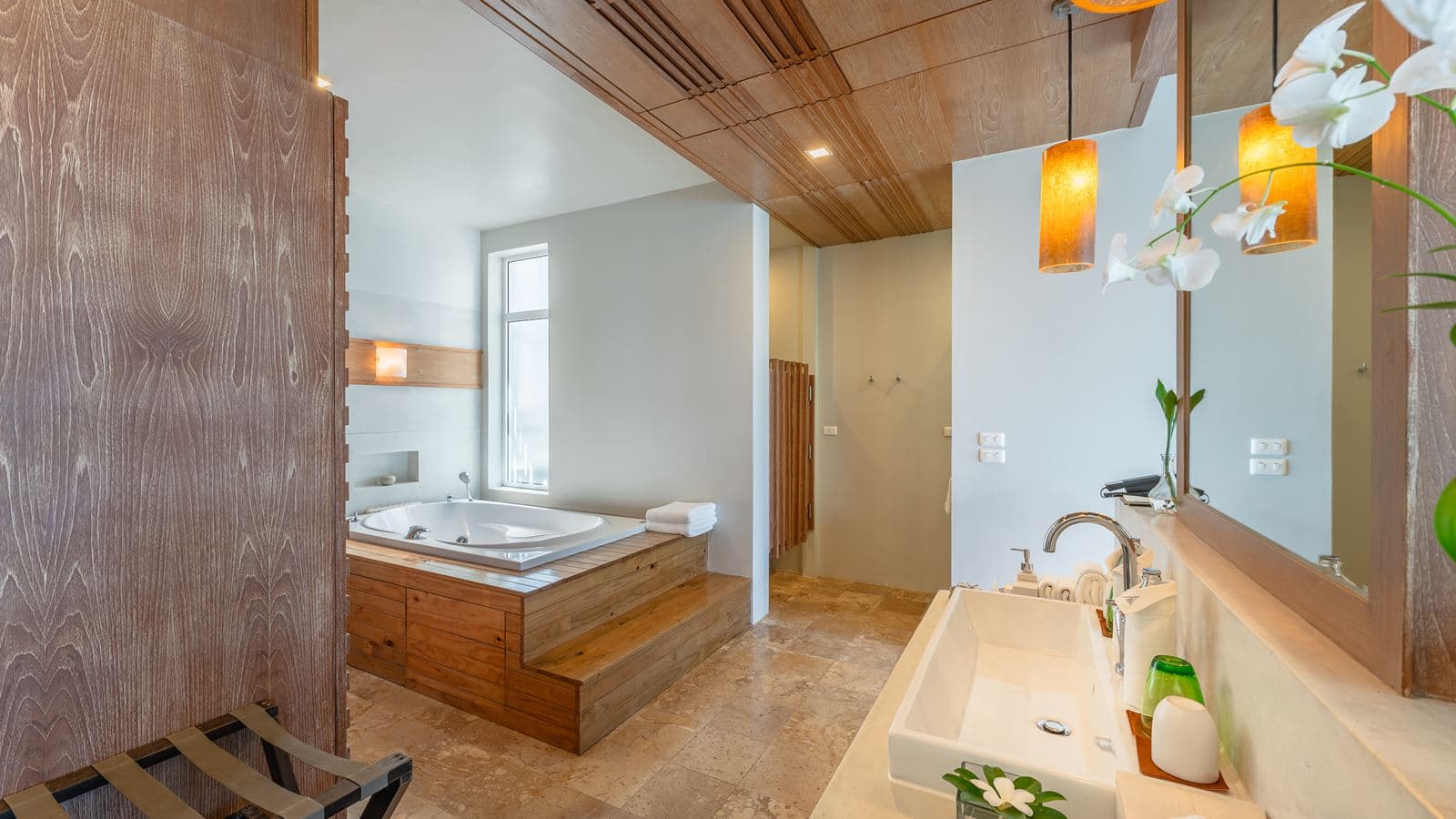 rooms-4br-beachfront-villa