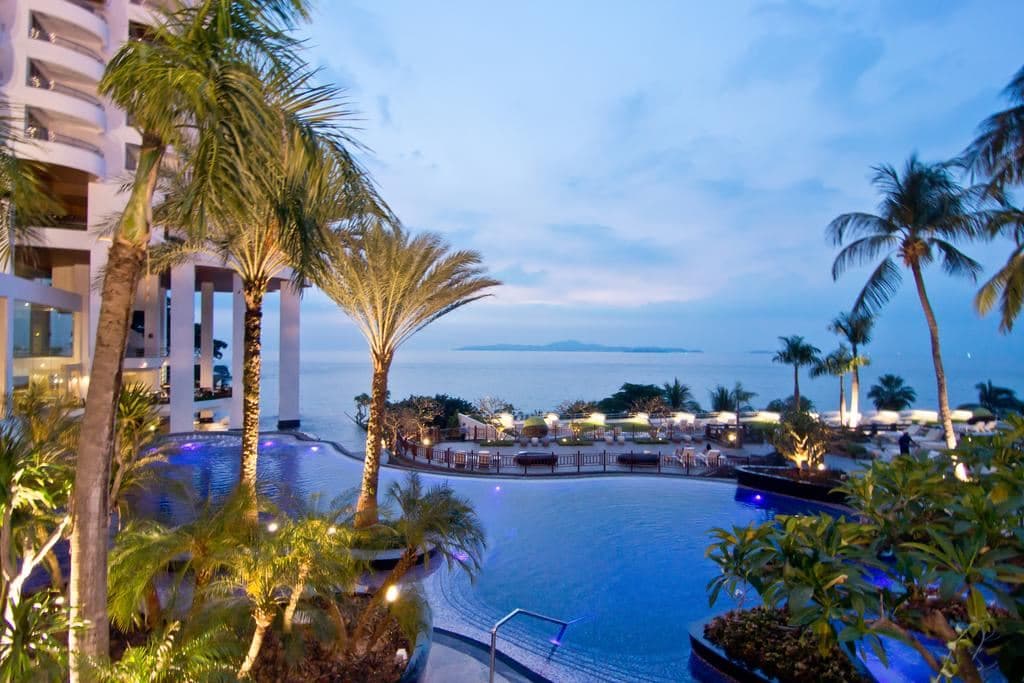pools-outdoor-pool