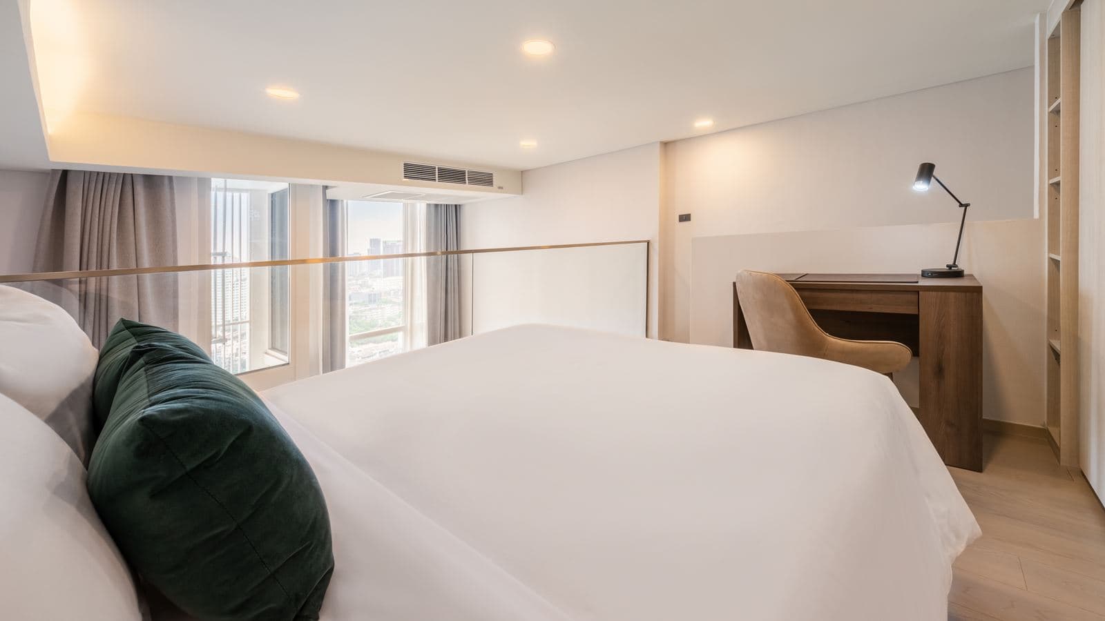 rooms-one-bedroom-duplex-suite-queen