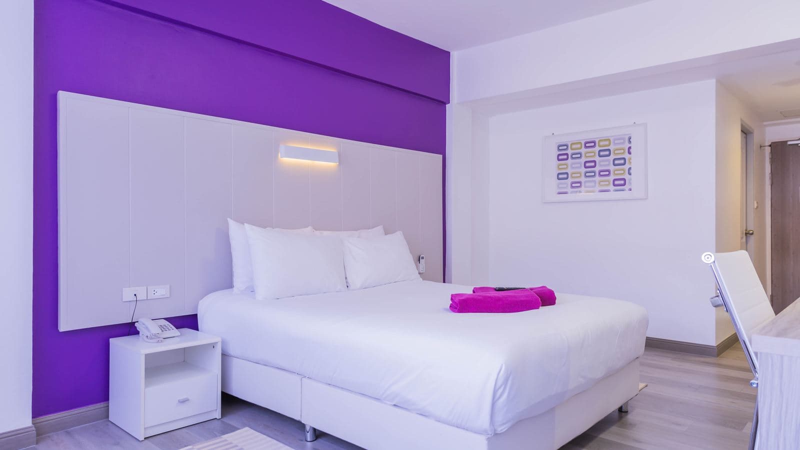 rooms-deluxe-double-south-wing