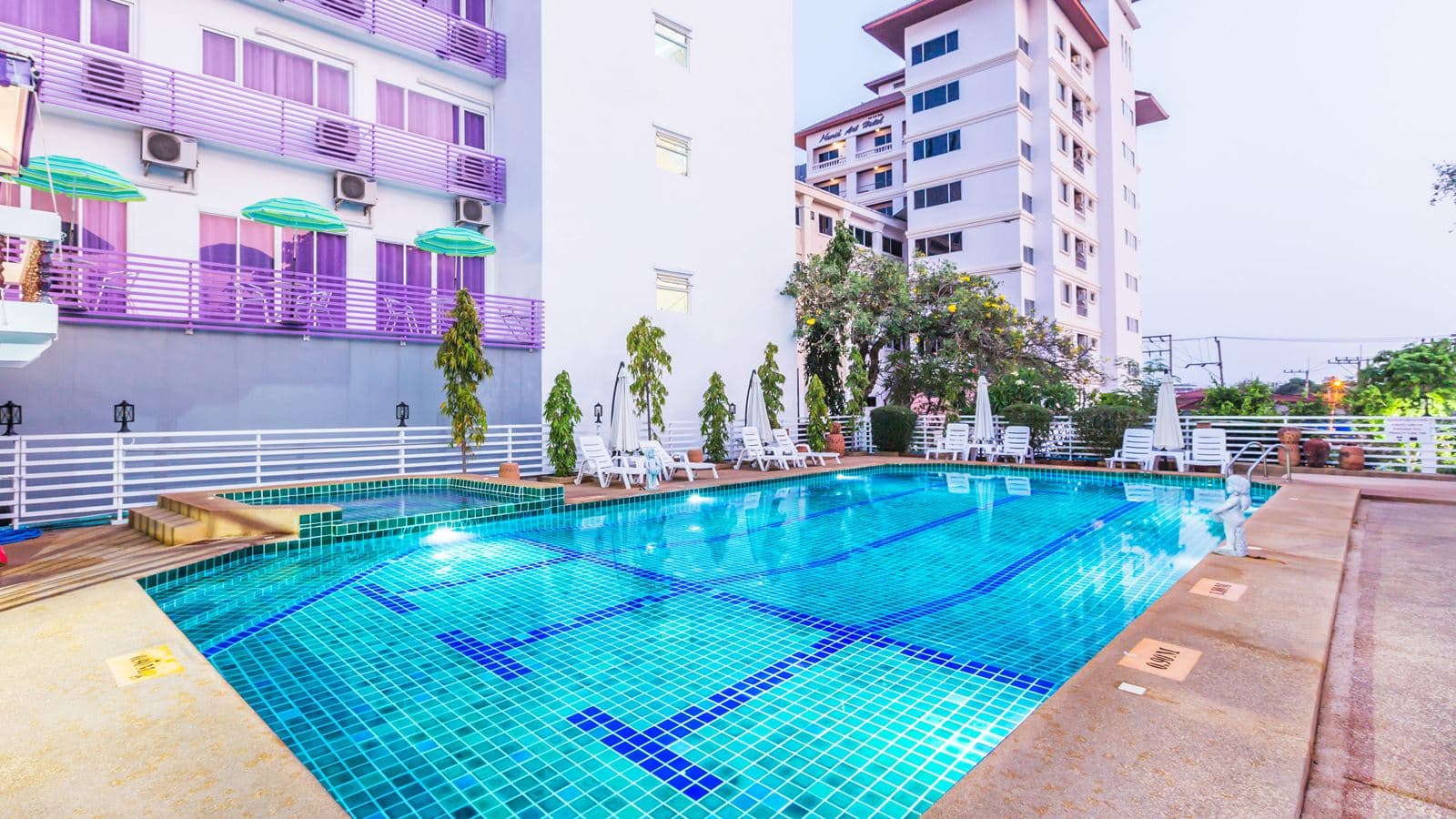 pools-outdoor-pool