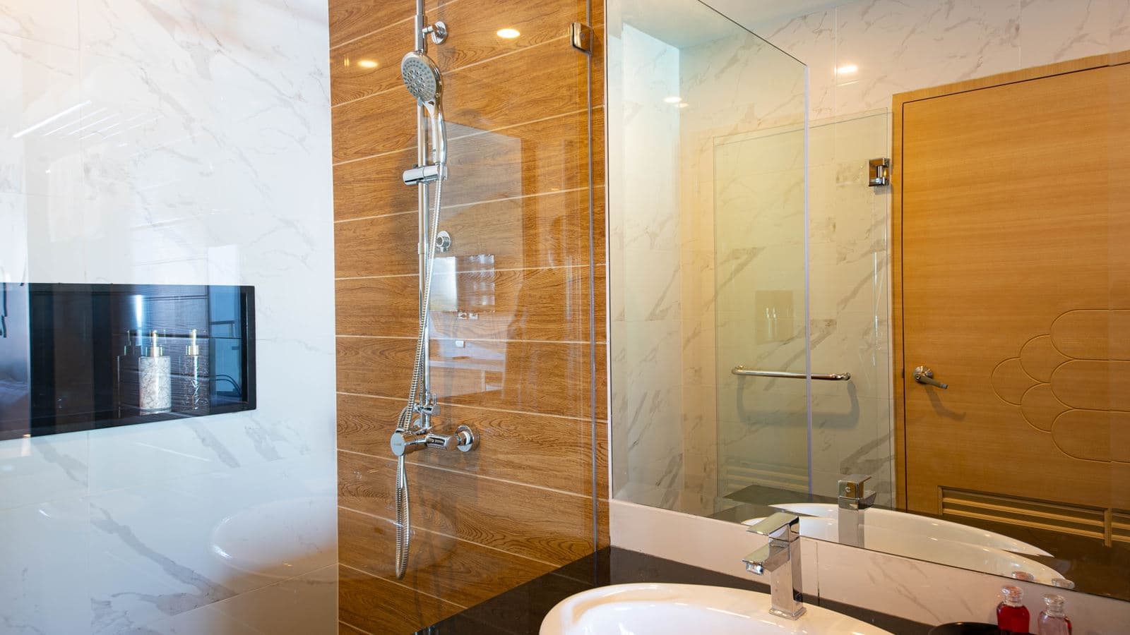 rooms-superior-room