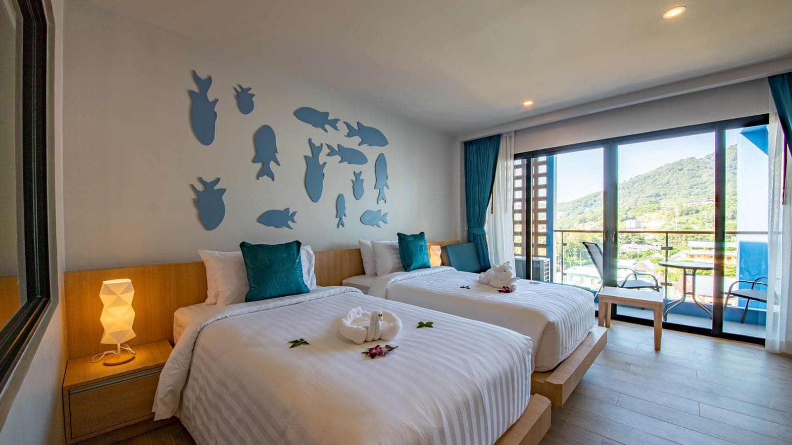 rooms-deluxe-room