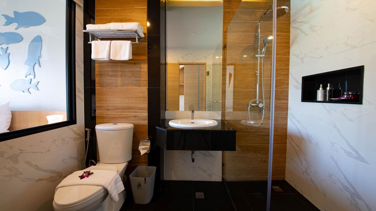 rooms-deluxe-room