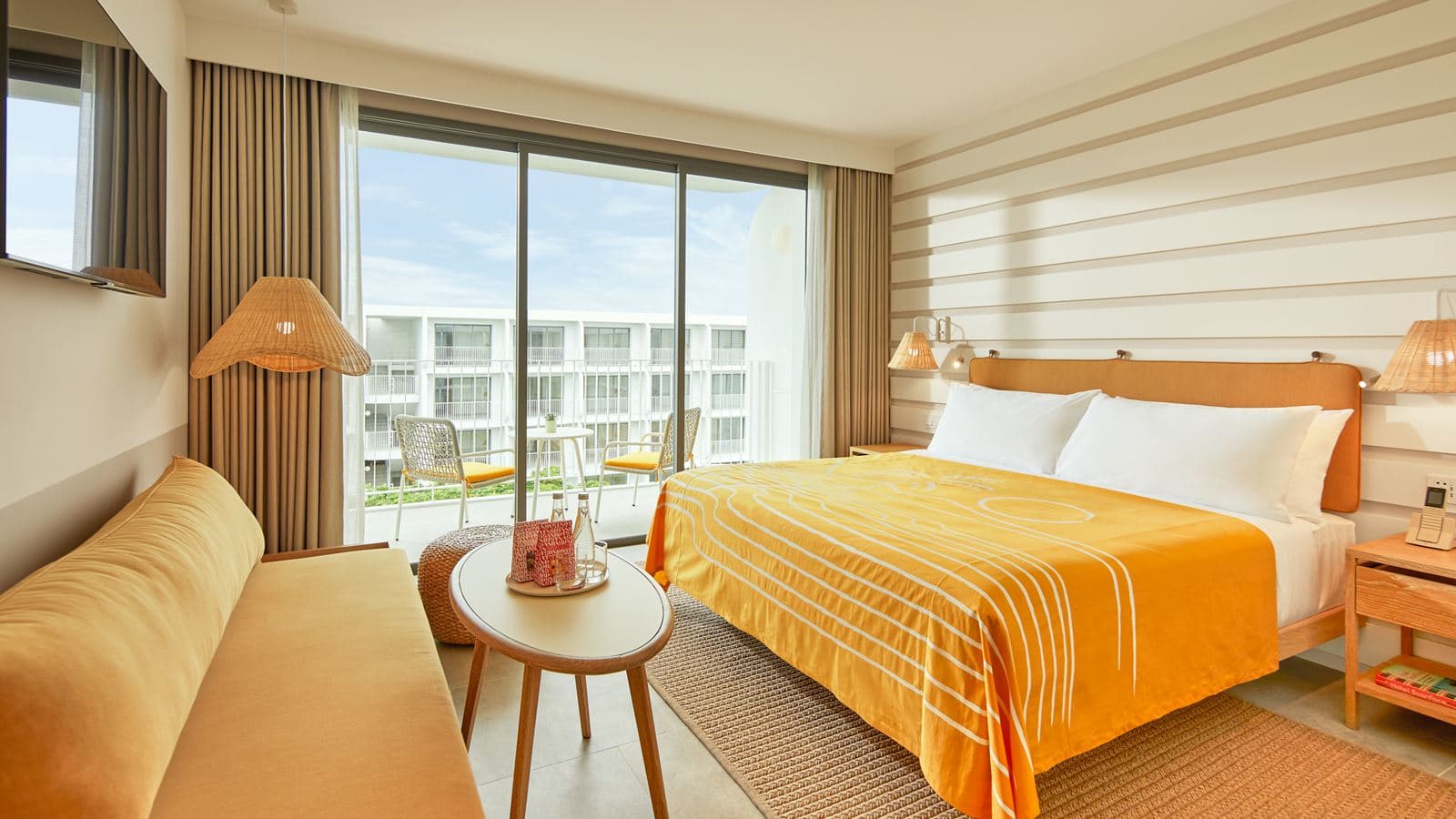 rooms-deluxe-room