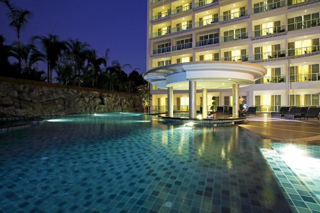 pools-outdoor-pool