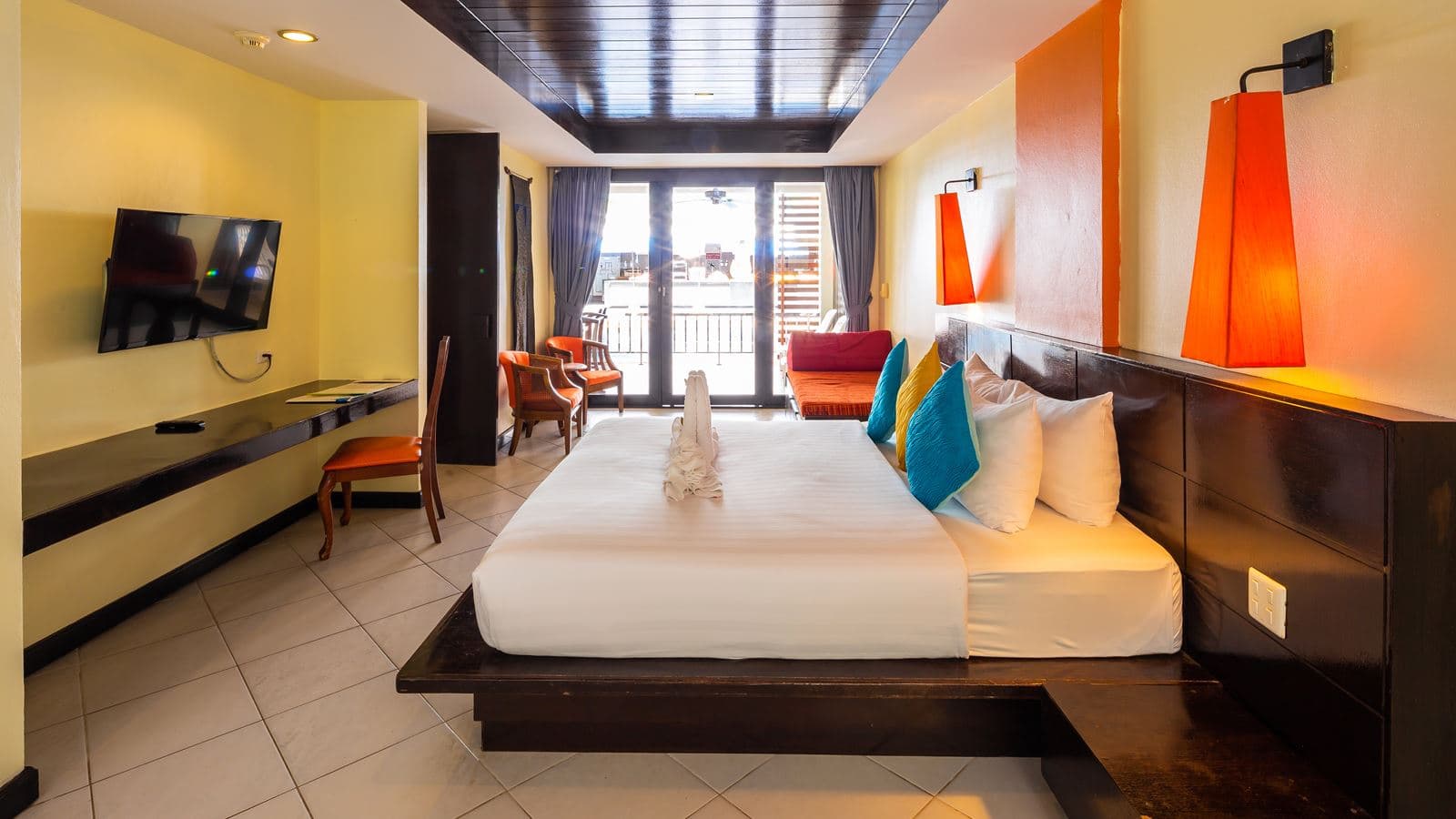 rooms-deluxe-room-pool-access