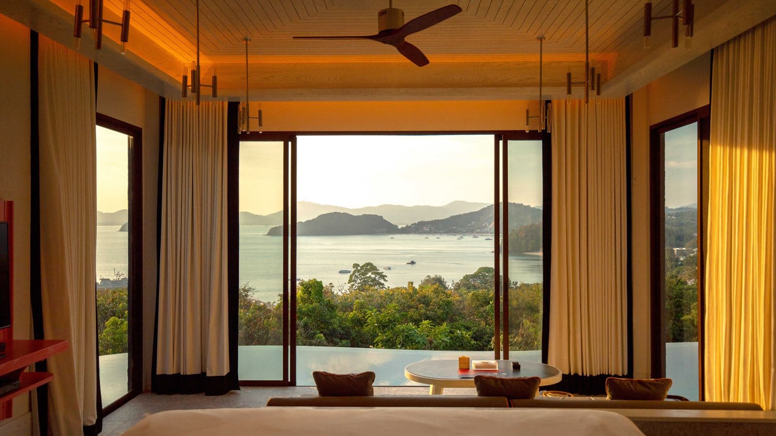 rooms-1br-luxury-residential-pool-villa