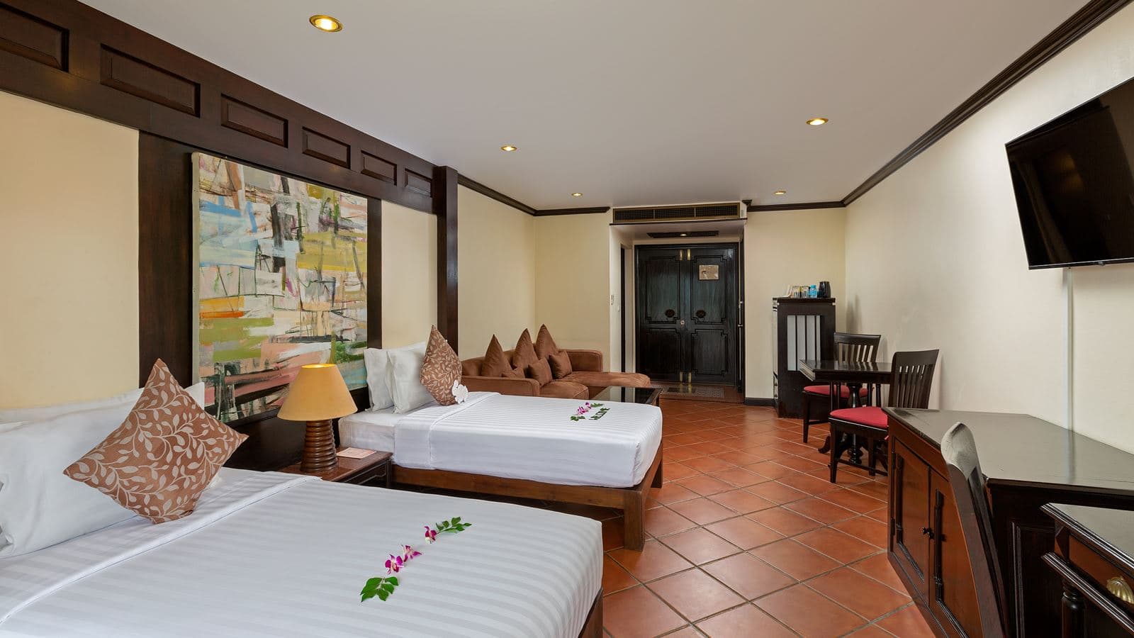 rooms-family-room