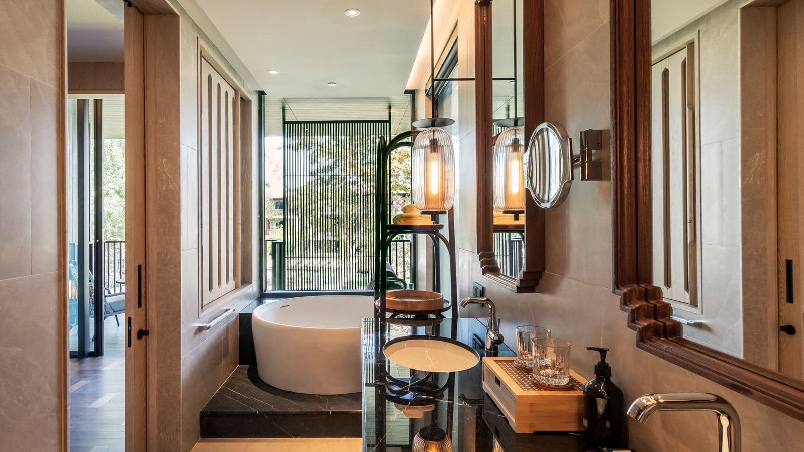 rooms-pool-view