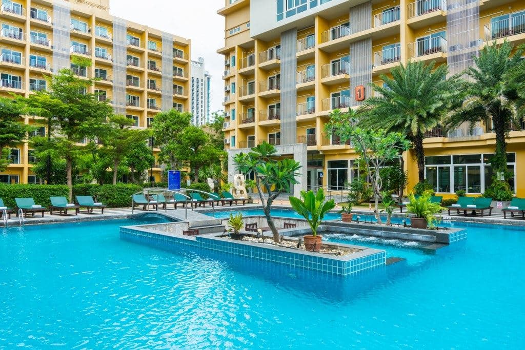 pools-indoor-pool
