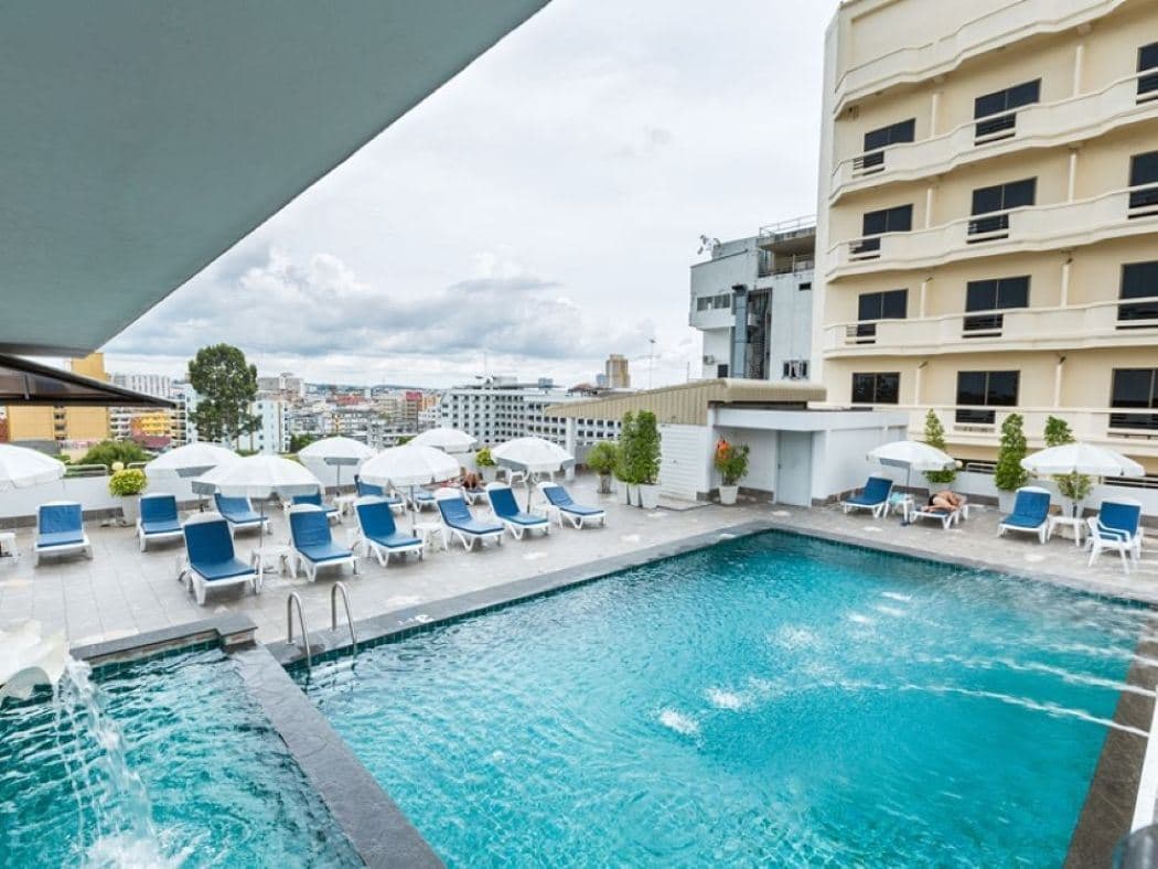 pools-outdoor-pool