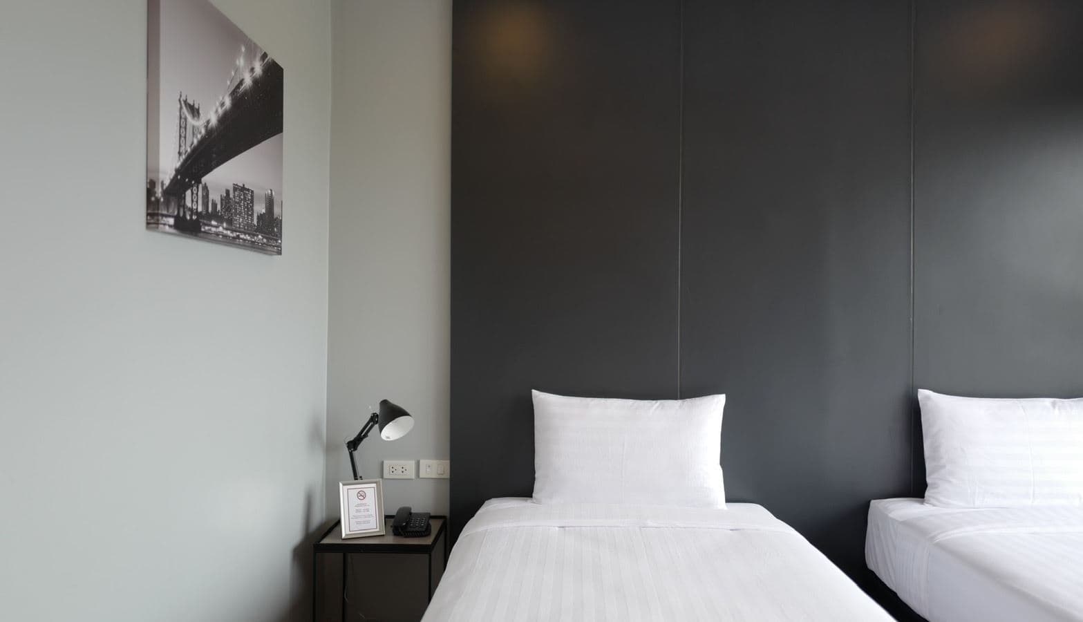 rooms-standard-room