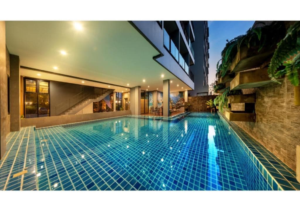 pools-indoor-pool