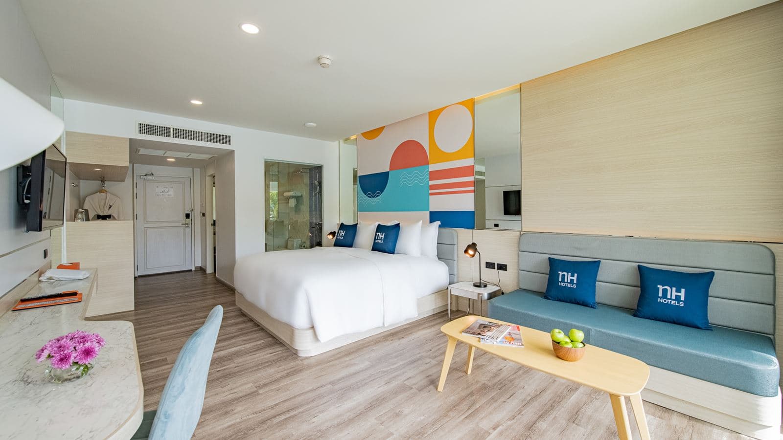 rooms-deluxe-room