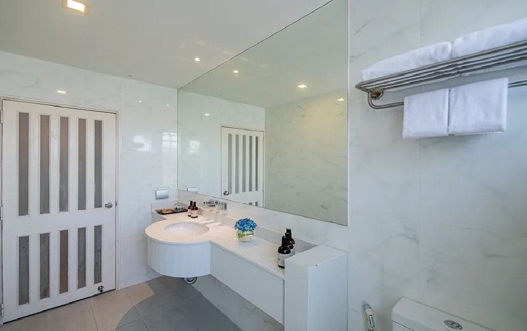 rooms-marina-superior-formerly-premier-deluxe