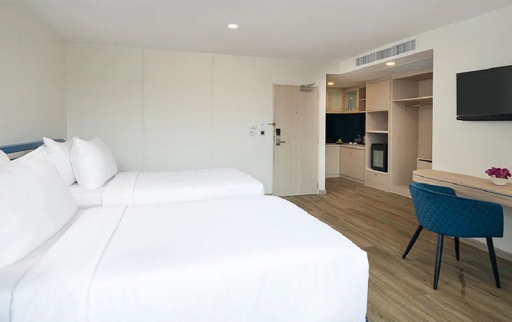 rooms-marina-superior-formerly-premier-deluxe