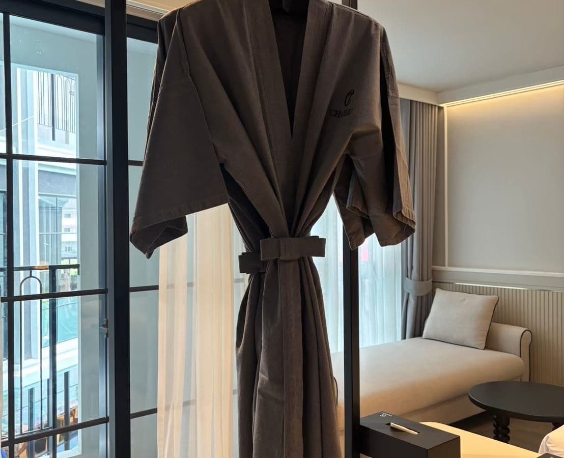 rooms-deluxe-poolview