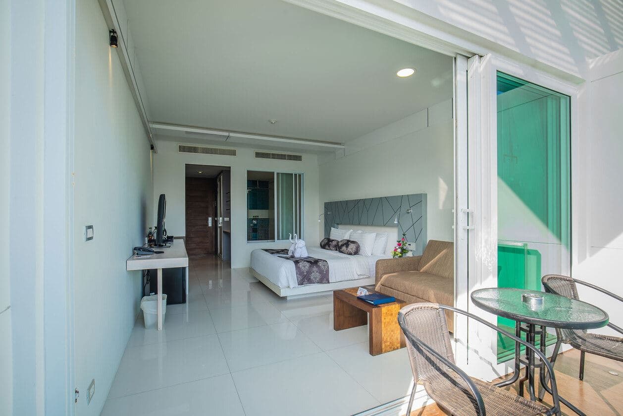 rooms-balcony-sea-view