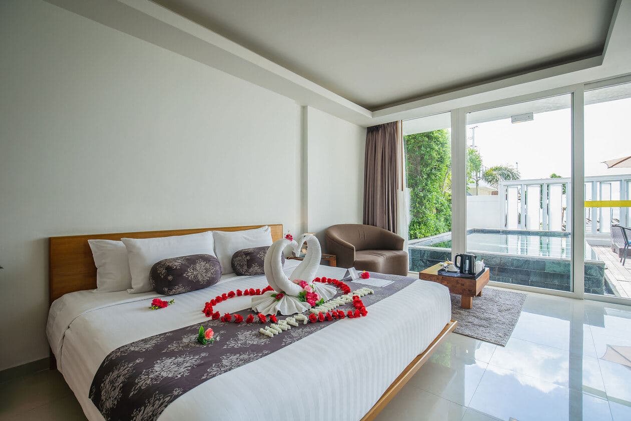 rooms-studio-one-bedroom-pool-villa