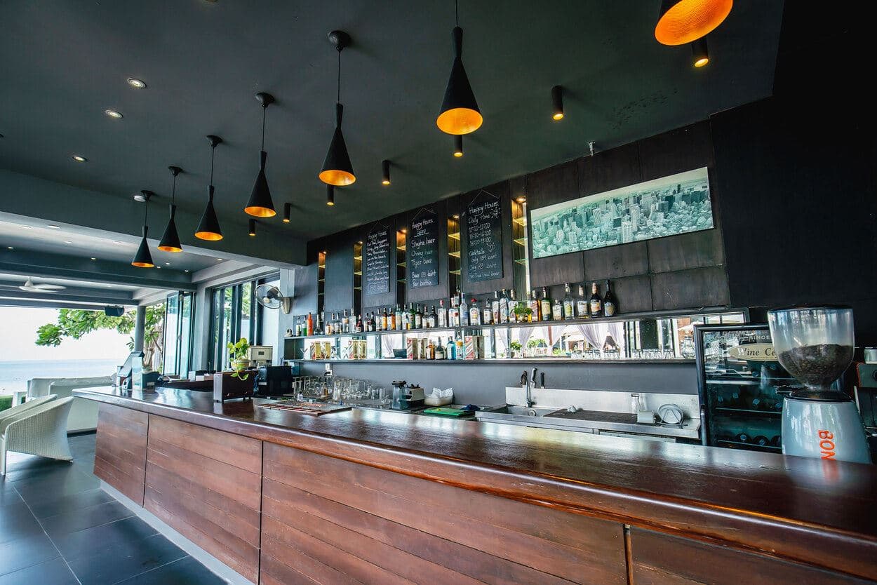 bars-kc-beach-bar