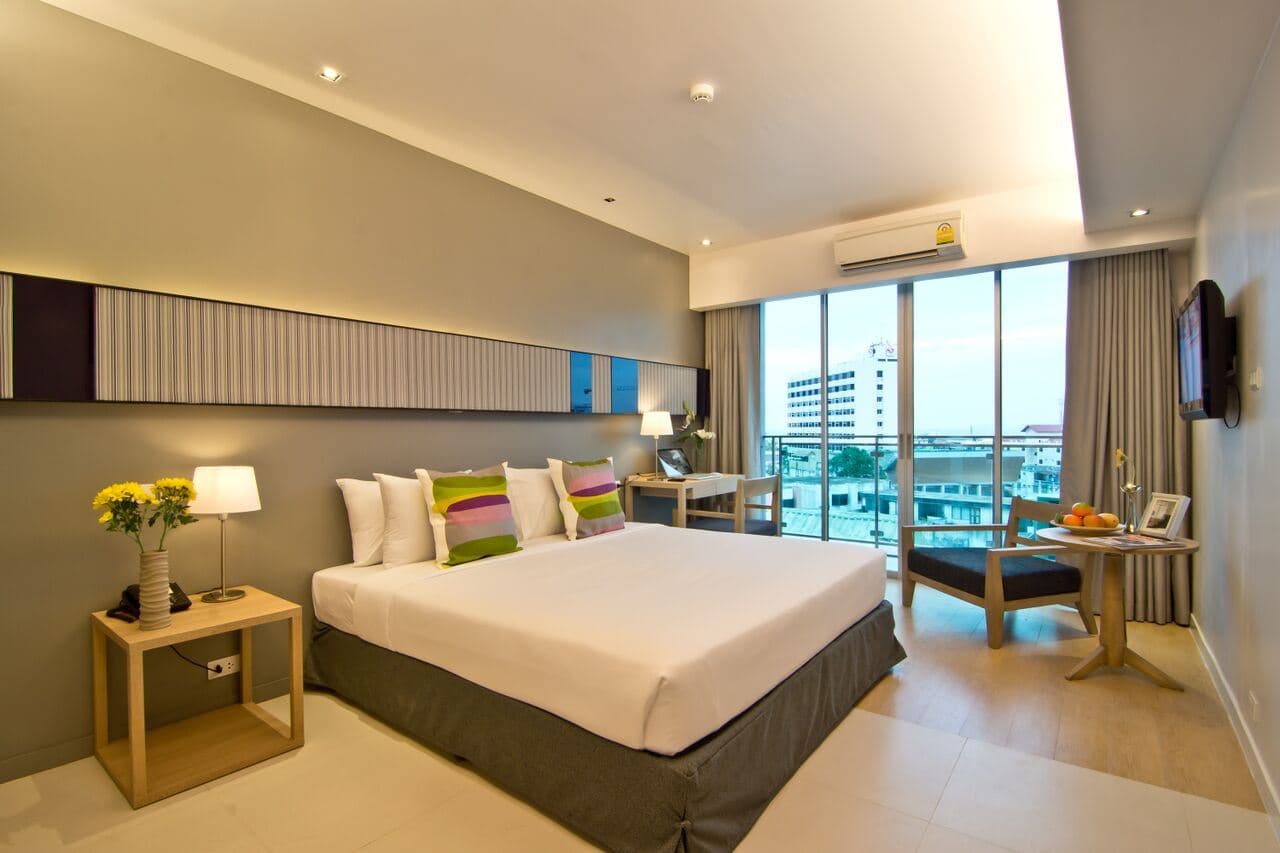 rooms-deluxe-room