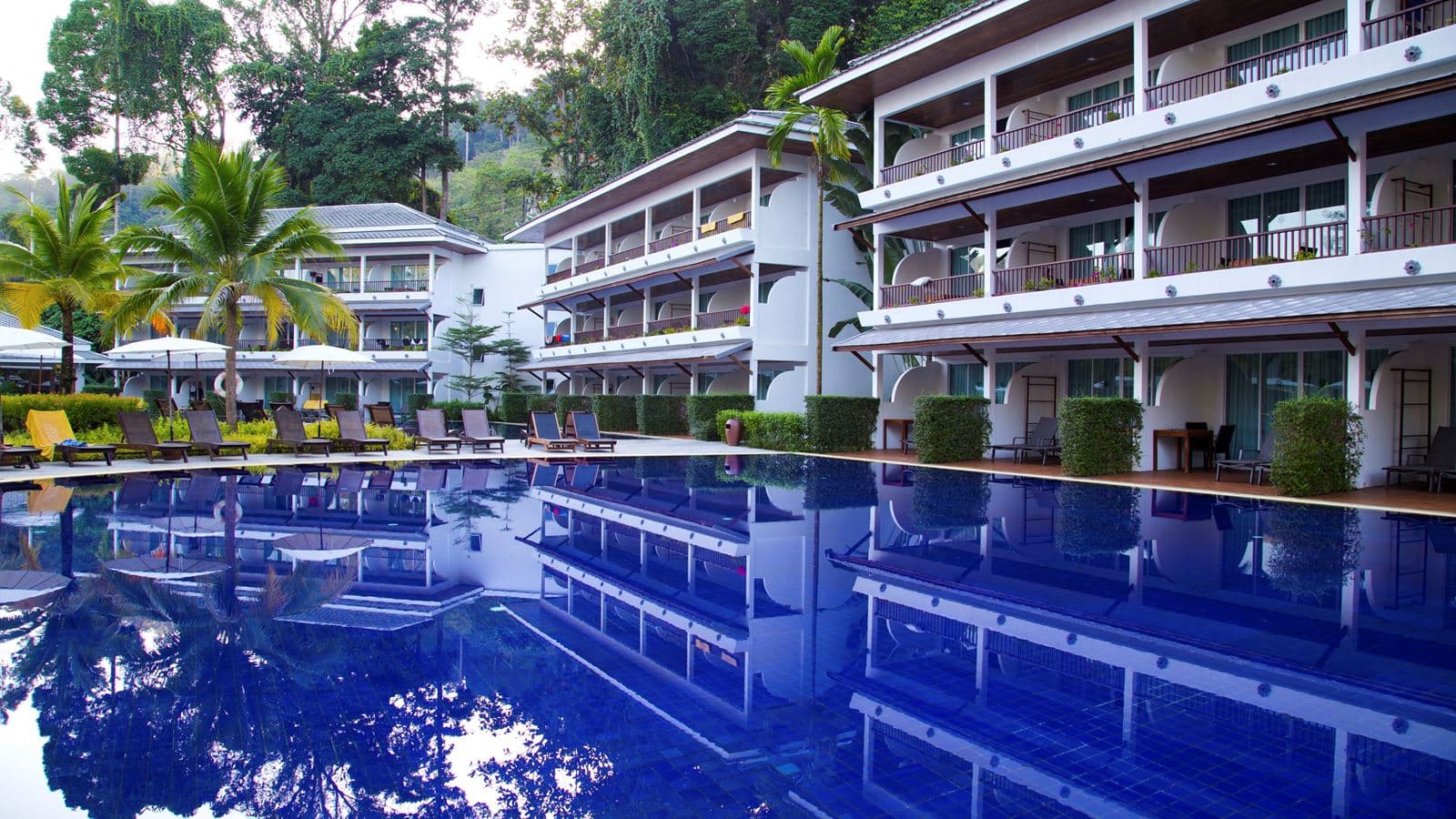 pools-outdoor-pool