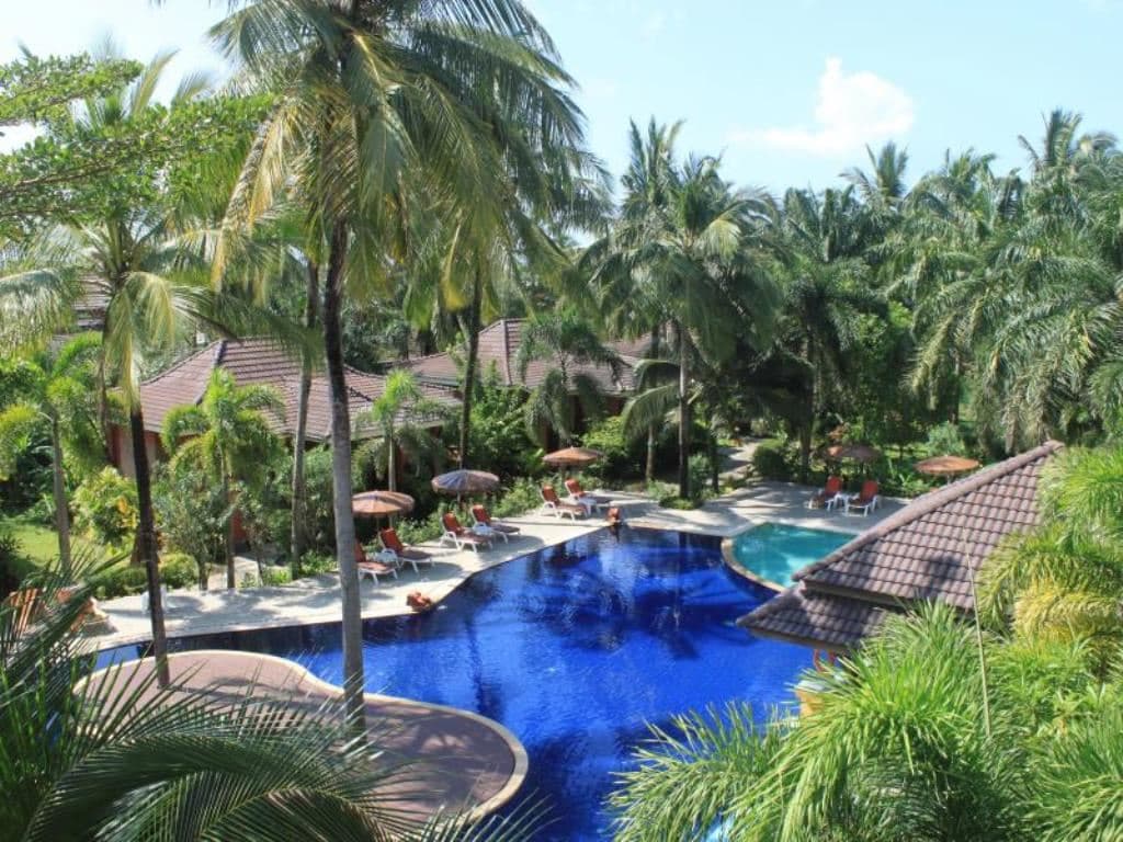pools-outdoor-pool