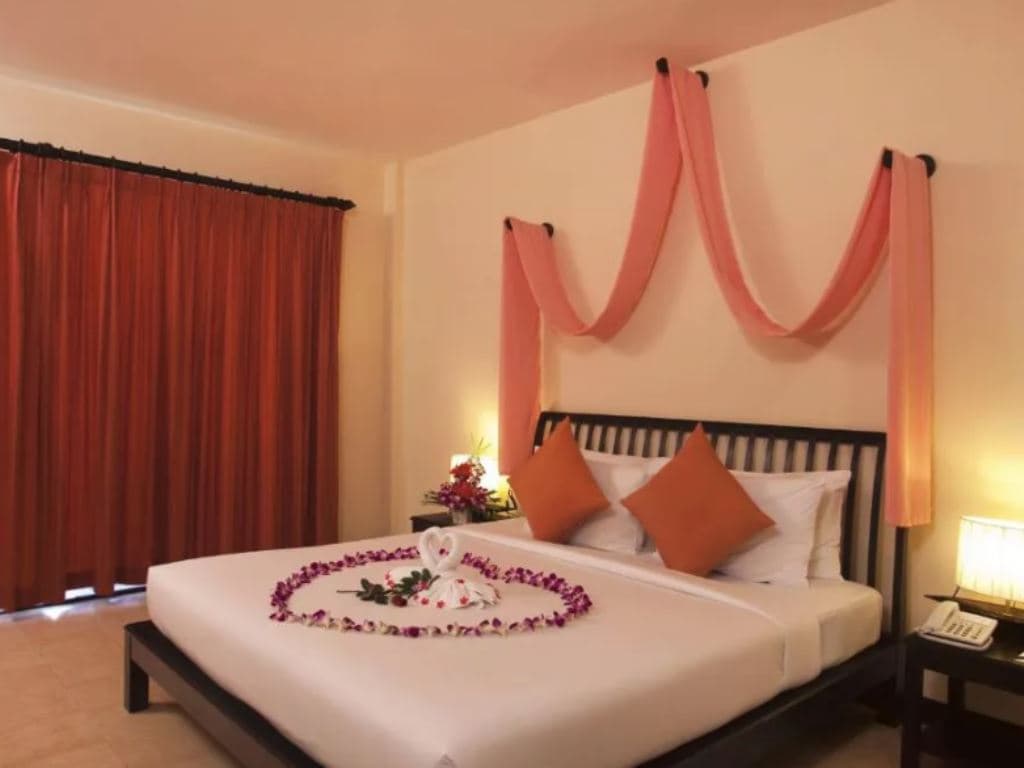 rooms-deluxe-room